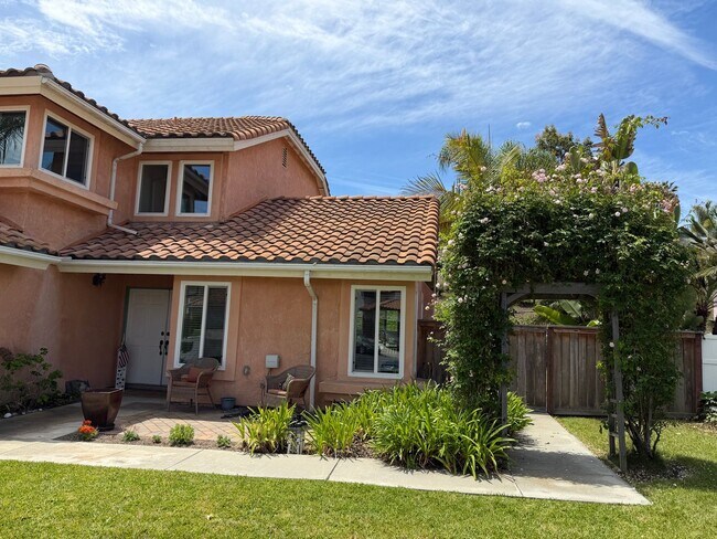 Building Photo - Beautiful 3 bed/3 bath In San Clemente