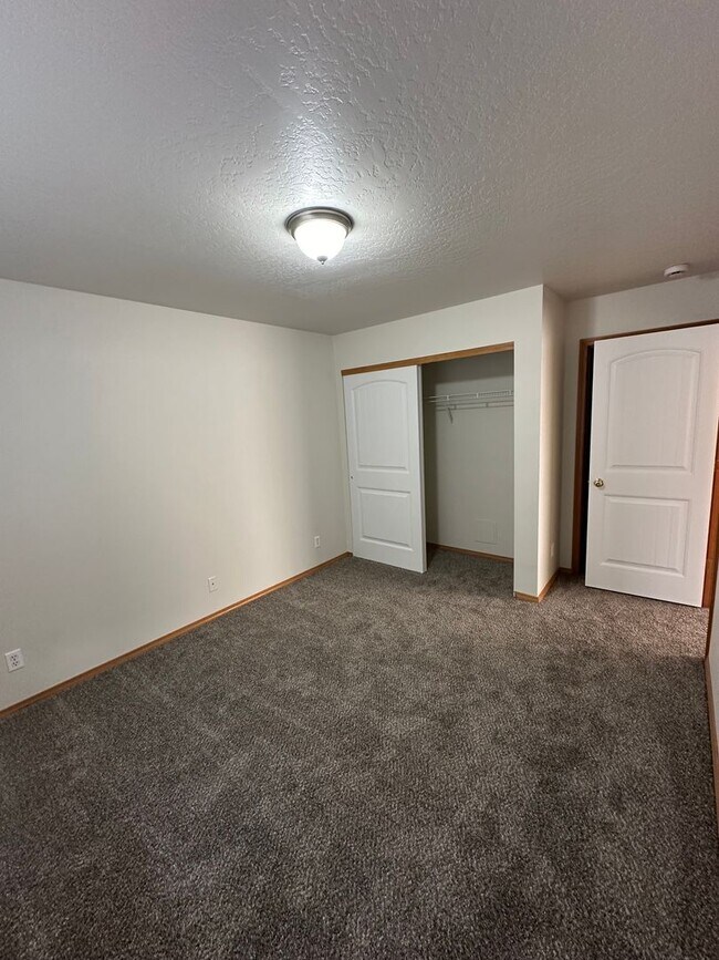 Building Photo - 6438 Trestle