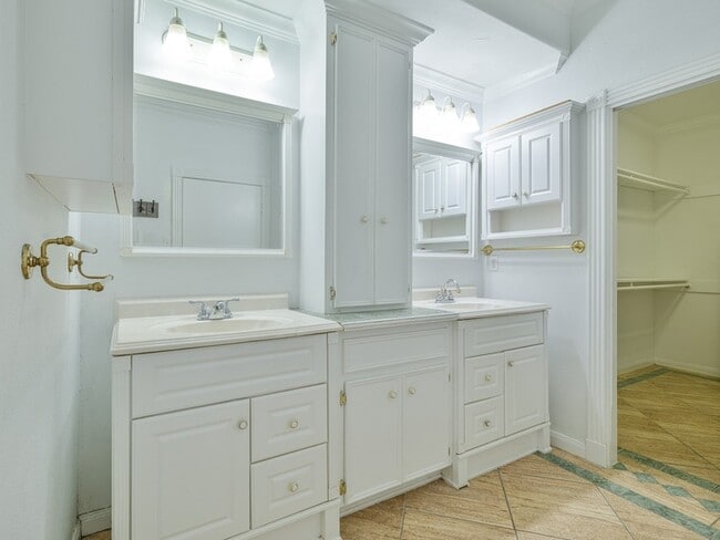 Building Photo - 12660 Briar Patch Dr