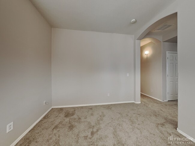 Building Photo - 44091 W Palo Teca Rd