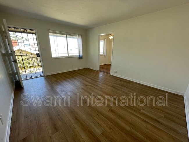 Building Photo - 2030 E Florence Ave