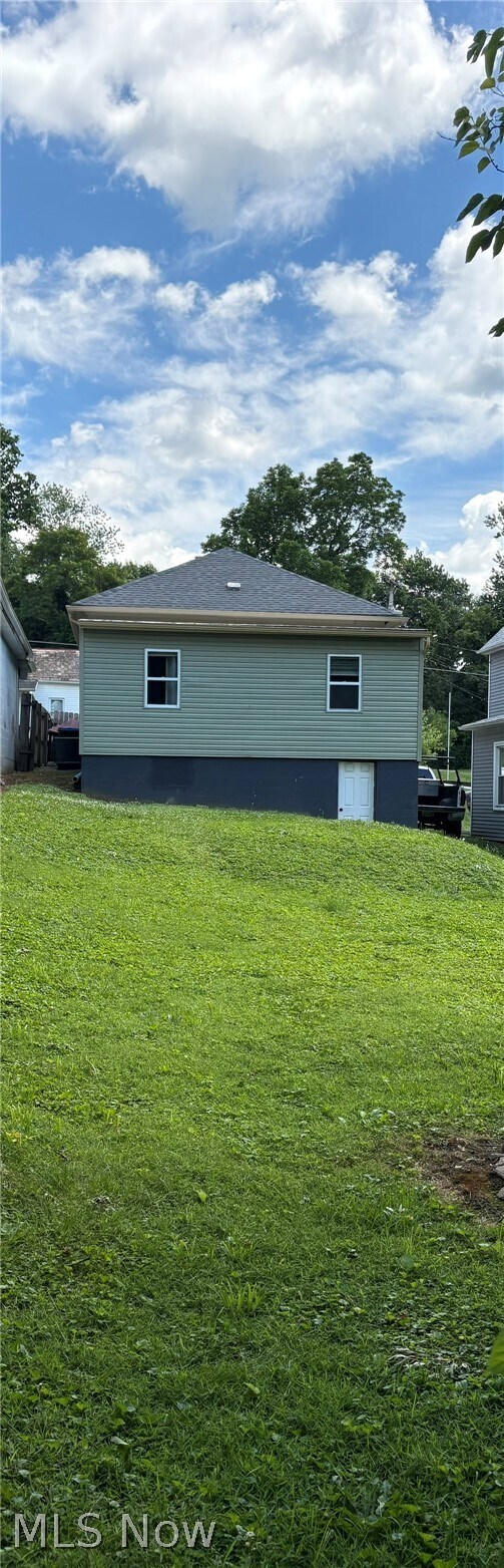 Building Photo - 821 Goddard Ave