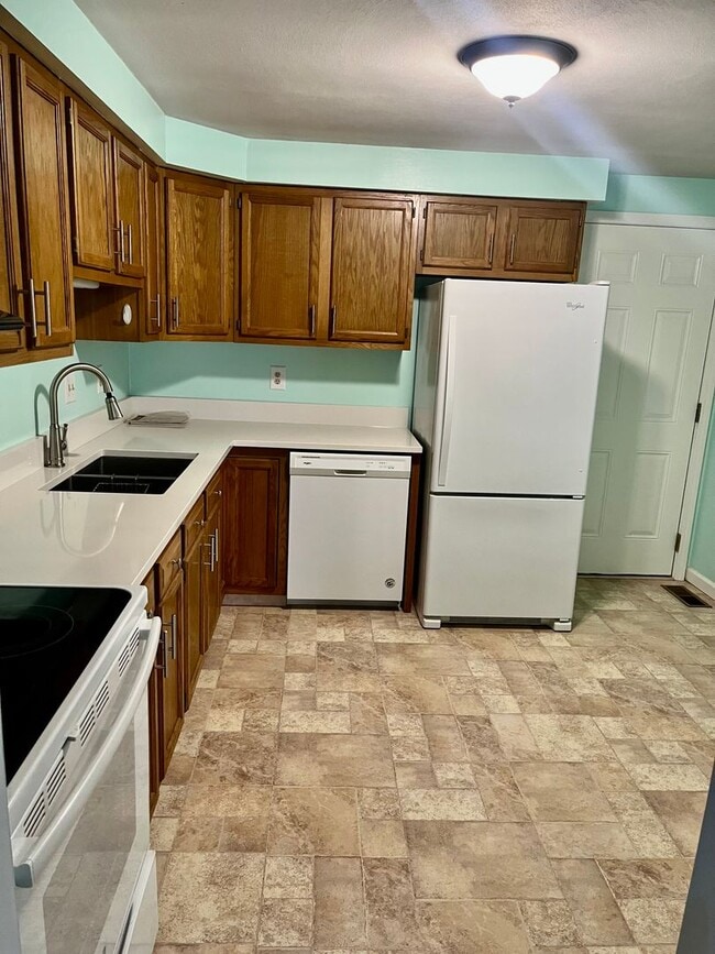 Building Photo - 8430 Fathom Dr