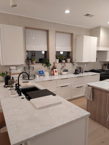 Building Photo - 409 Walnut Ave