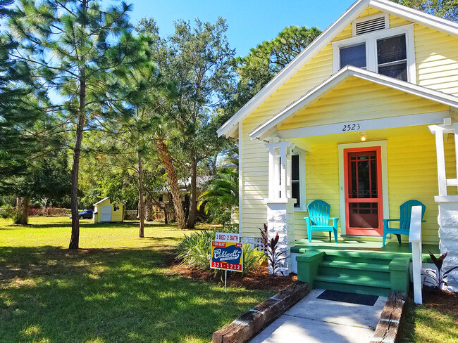 Building Photo - Classic Gulfport Farmhouse