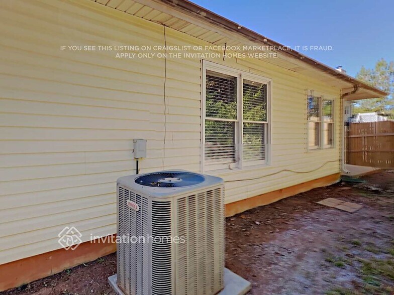 Building Photo - 3024 Heathgate Ct