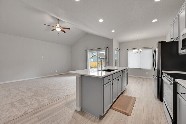 Building Photo - $2,895 - 4 Bed, 3 Bath Home in Colorado Sp...