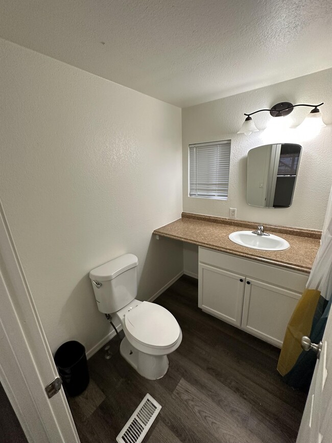 Building Photo - 4486 E Crystal Dr