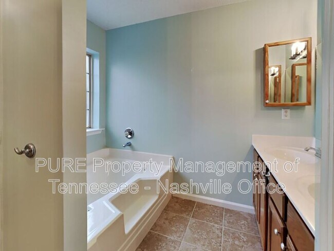 Building Photo - 2215 Joann Dr