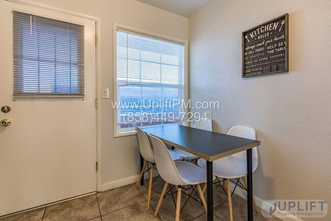 Building Photo - 4827 Castle Ave