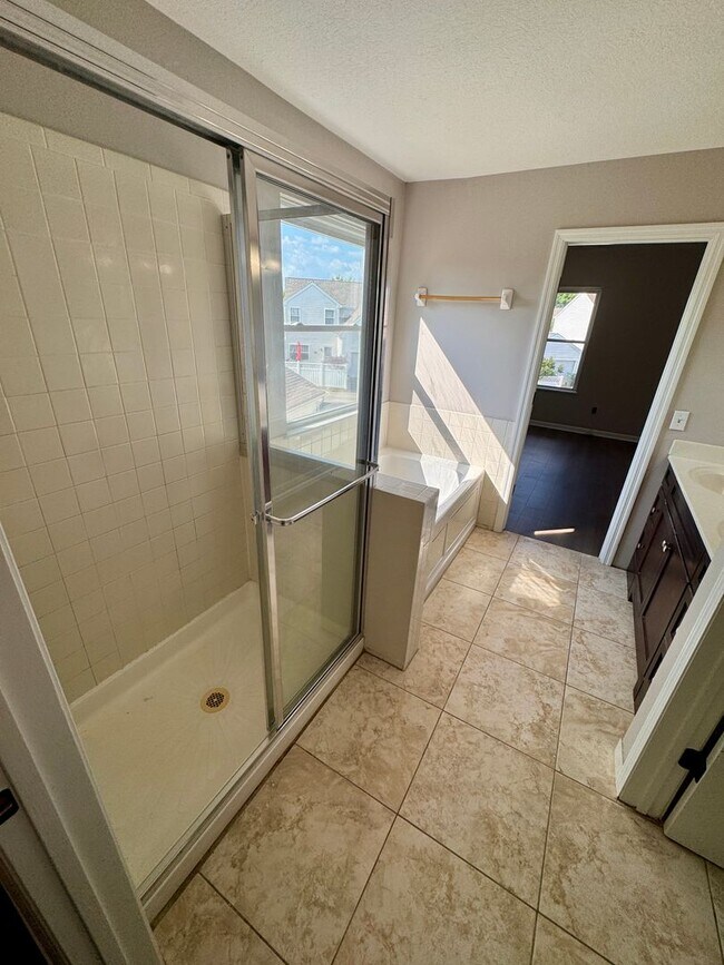 Building Photo - 3 Bedroom - Dublin