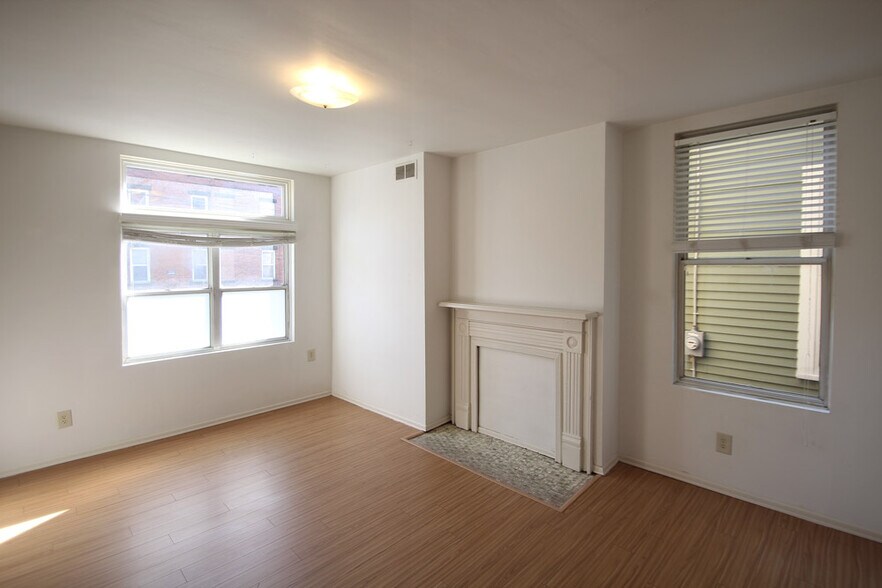 Building Photo - 507 Pitt St