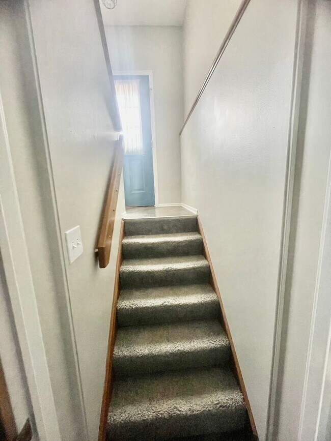 Building Photo - 3-Bedroom 2.5 bath Townhome in Imperial – ...