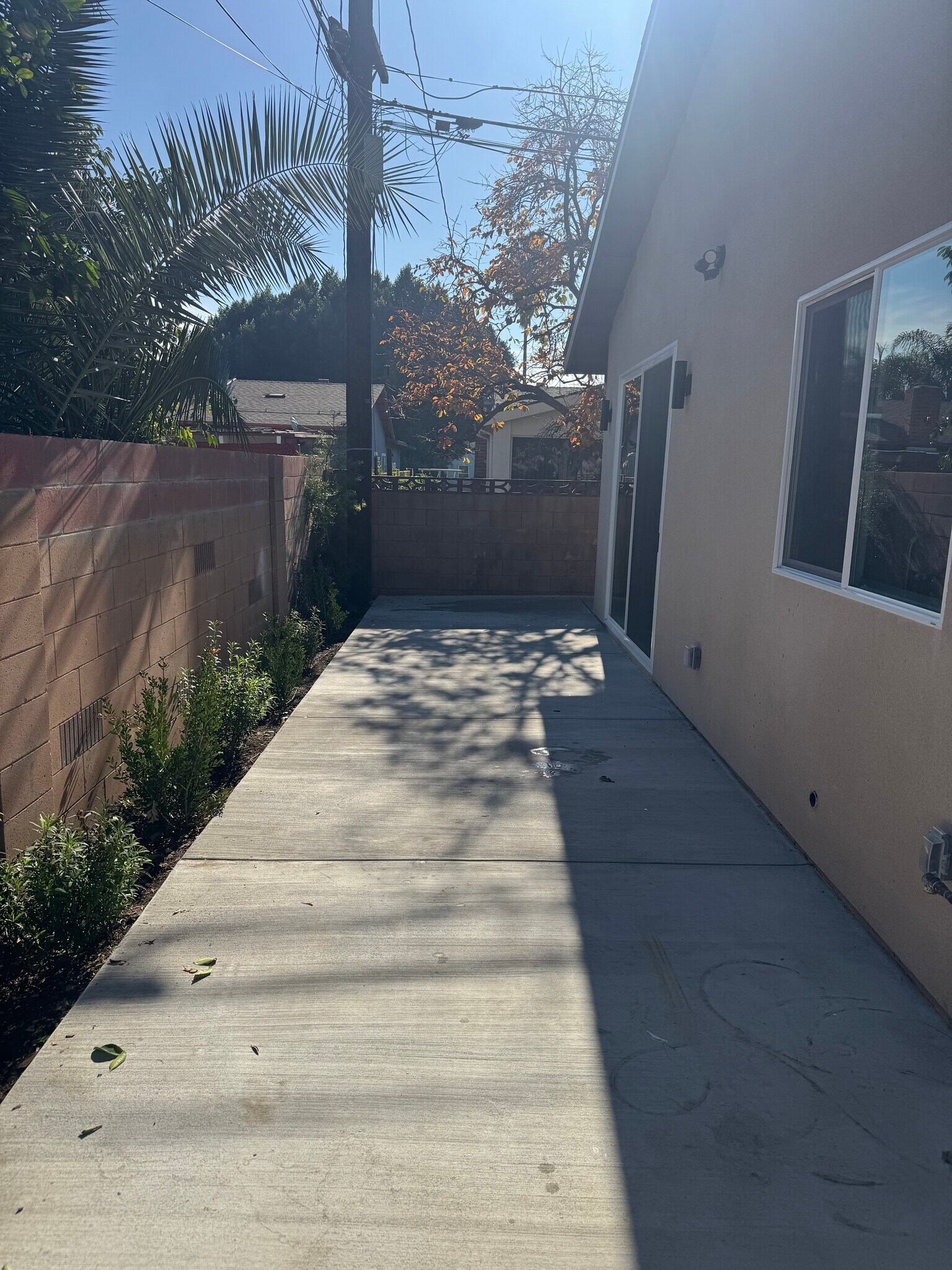 Building Photo - 15920 Eccles St