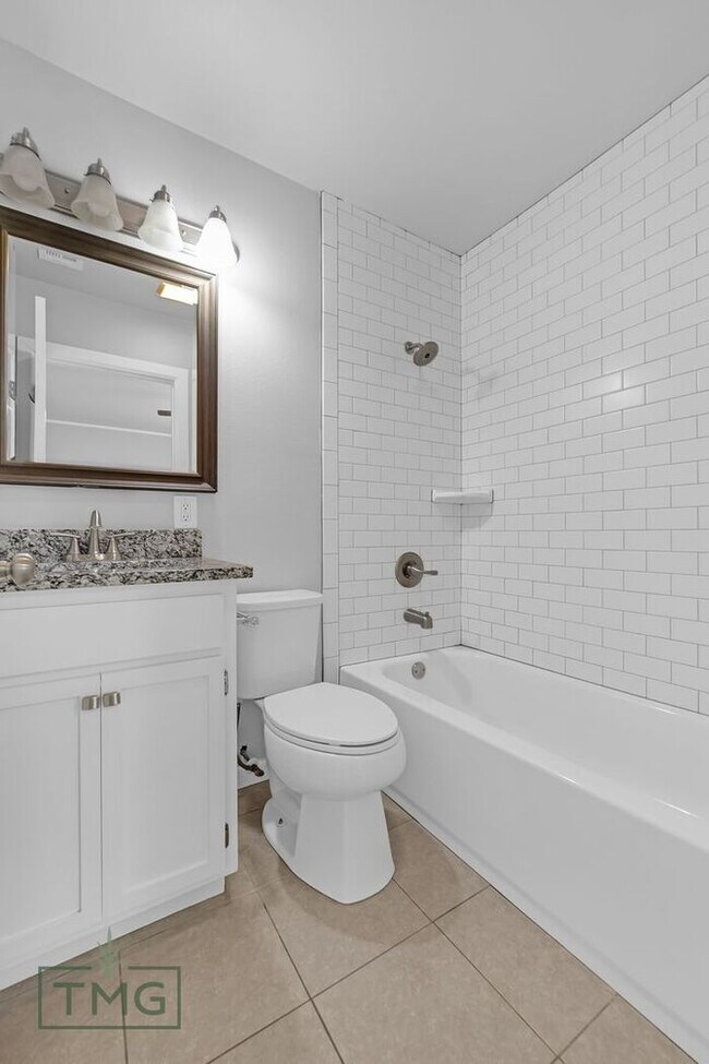 Building Photo - 2 Bed, 2 Bath Home Near TU