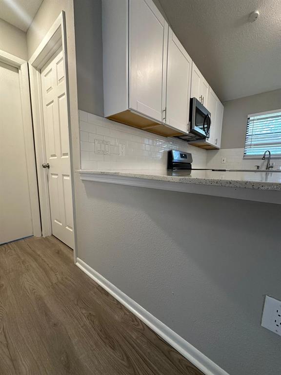 Building Photo - 147 Almond Rd