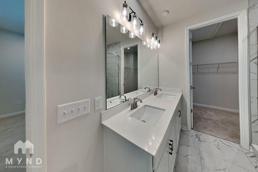 Building Photo - 6005 Longar Ln