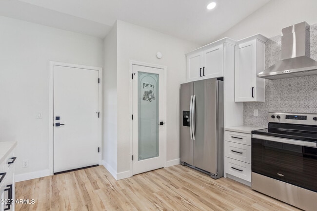 Building Photo - 11 N Concord St