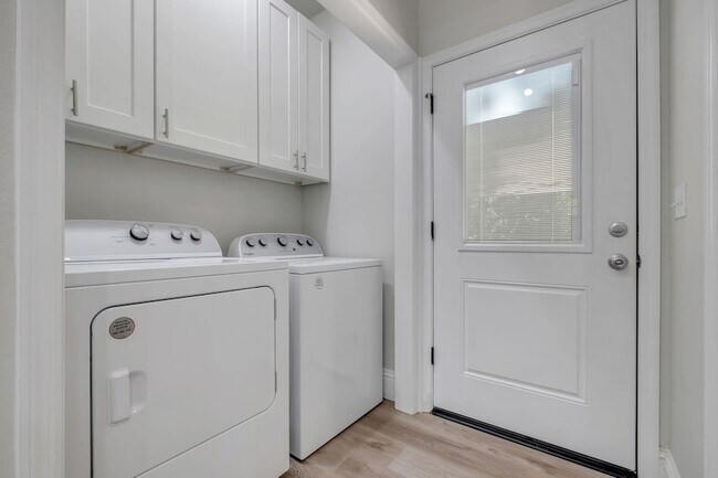 Building Photo - 15 Arapaho Trail