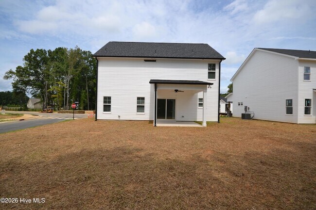 Building Photo - 388 Atwood Dr