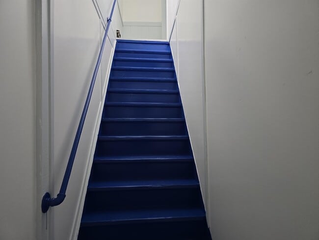 Building Photo - 220 Main St