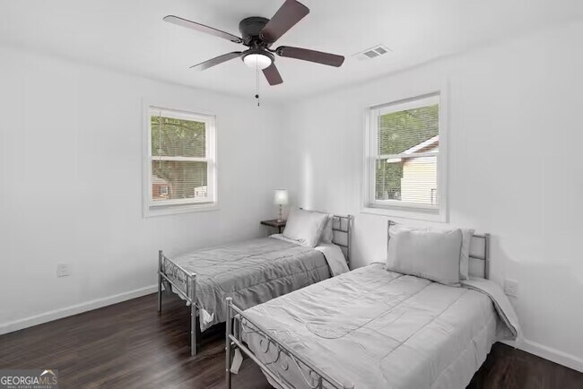 Building Photo - 2533 Godfrey Dr NW