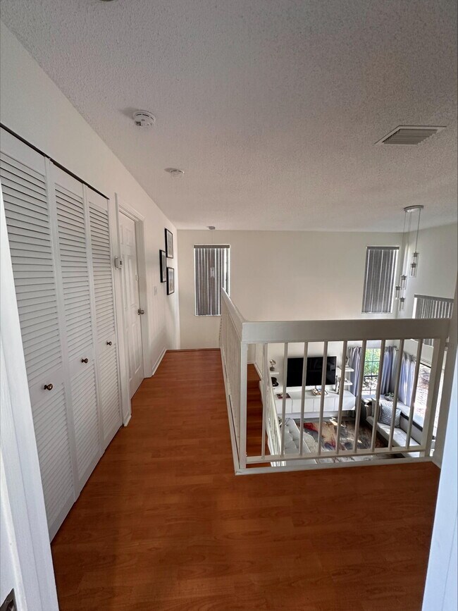 Building Photo - 1728 Shoreside Cir