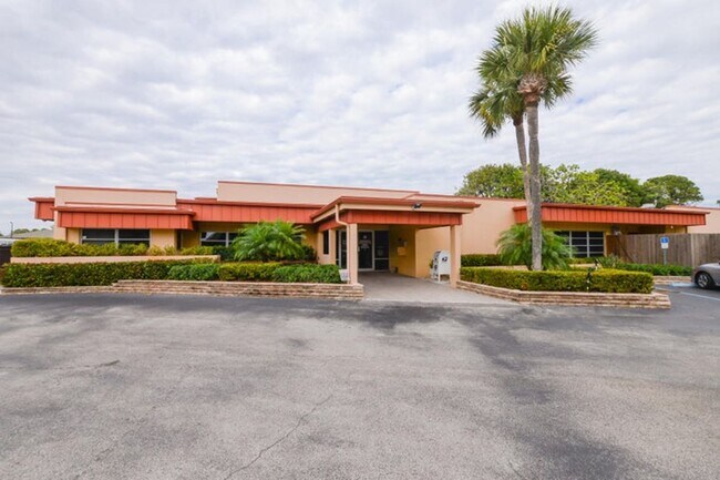 Building Photo - 55+ community 1 BED 1 BATH in Vista St. Lucie _Second Floor Unit_