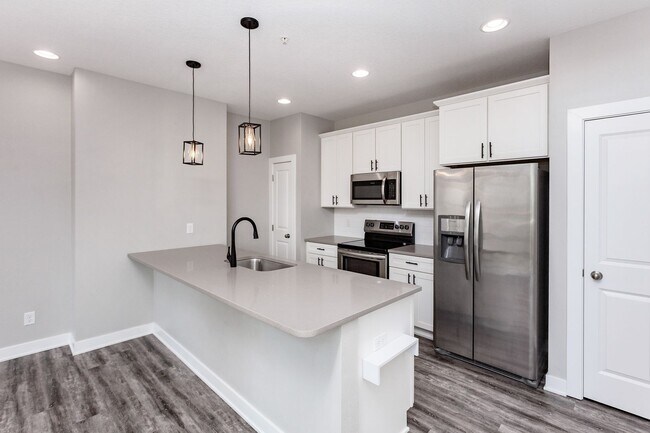 Building Photo - HUGE TOWNHOME!! 2 Bedroom, 3.5 Bathroom Townhome in Grimes!
