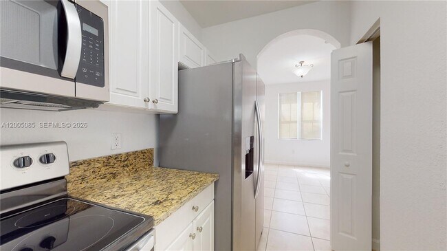 Building Photo - 2929 SE 2nd St