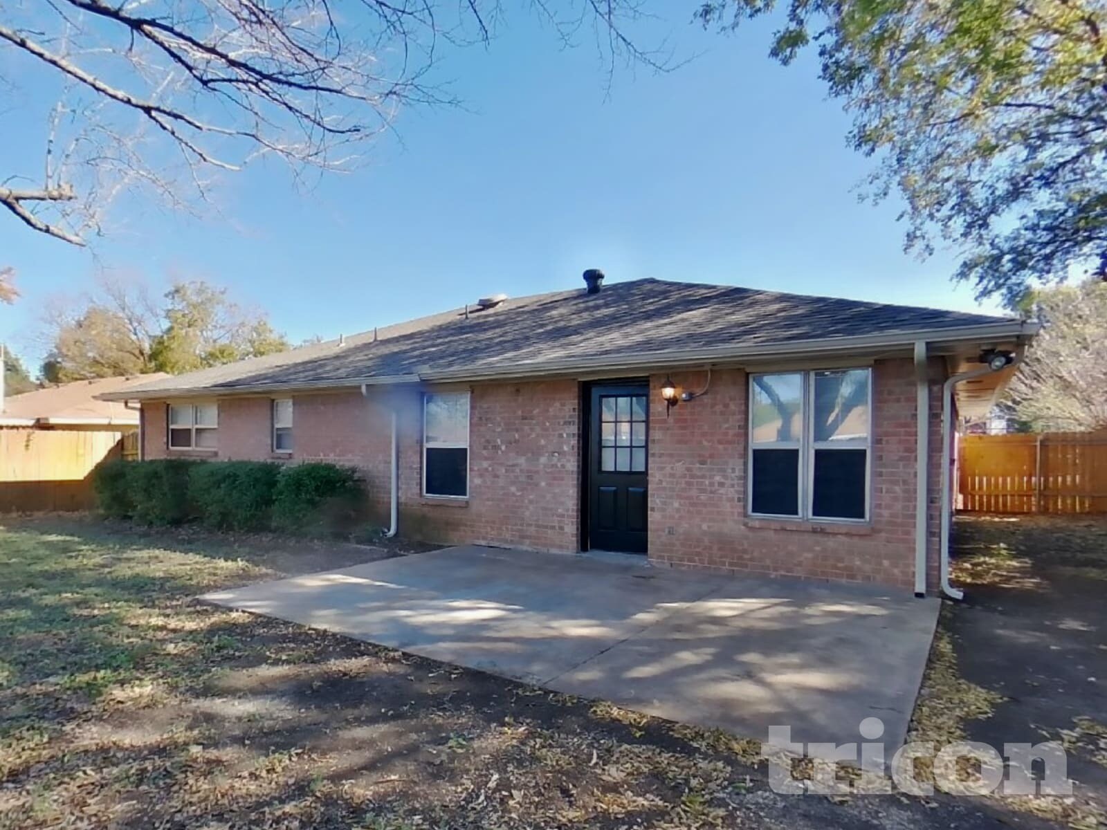 Building Photo - 810 Dogwood Dr