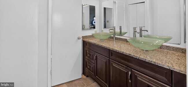 Building Photo - 9814 Rainleaf Ct