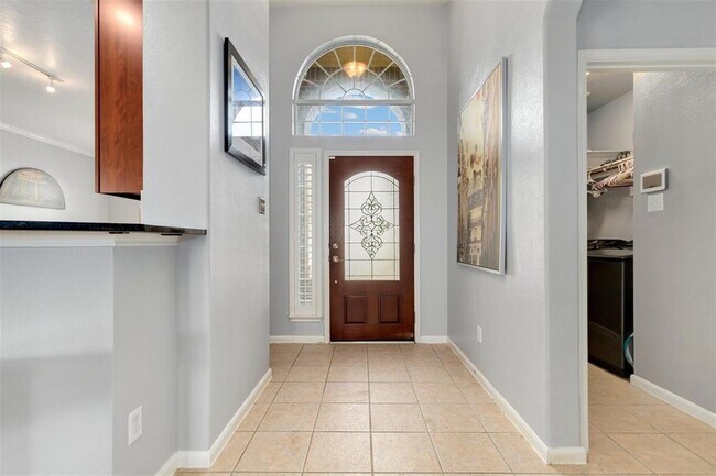 Building Photo - 21731 Sierra Long Dr