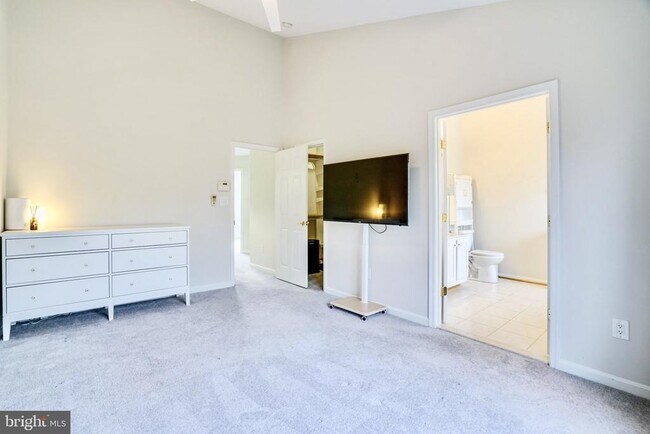 Building Photo - 7372 Ardglass Dr