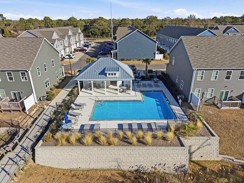 Building Photo - 6668 Lemon Ln