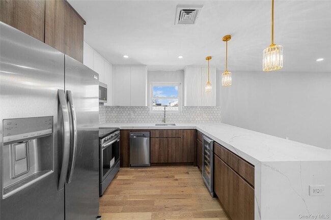 Building Photo - 219-16 141st Ave