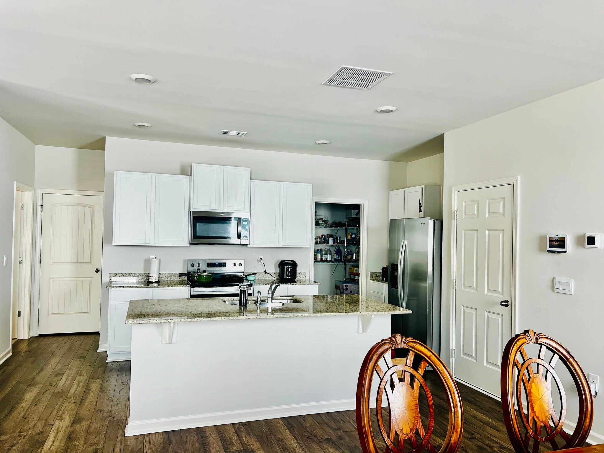 Building Photo - 246 White Cedar Dr