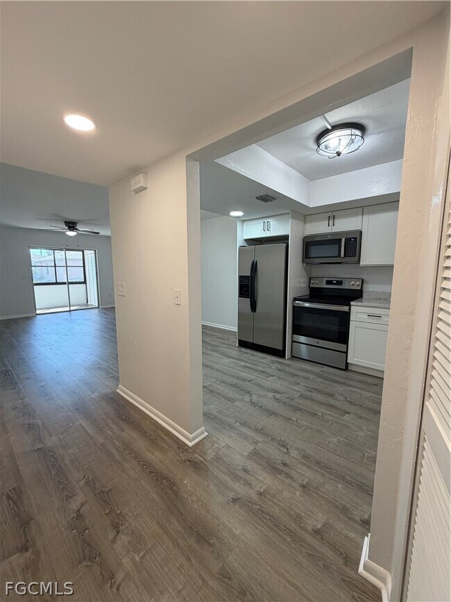 Building Photo - 606 SE 6th St