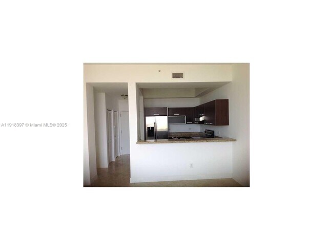 Building Photo - 2525 SW 3rd Ave