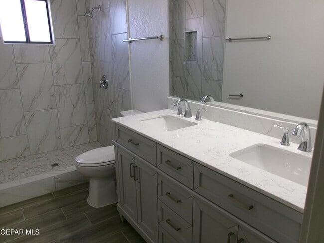 Building Photo - 7013 Echo Cliffs Dr