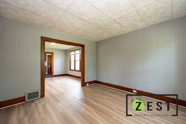 Building Photo - 4055 Beniteau St