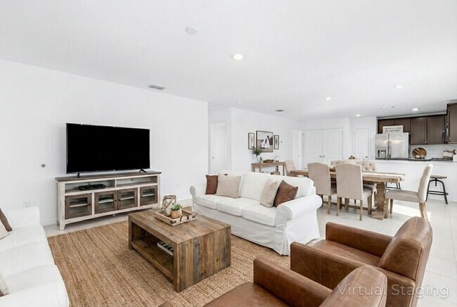 Building Photo - 7524 Larson Ln