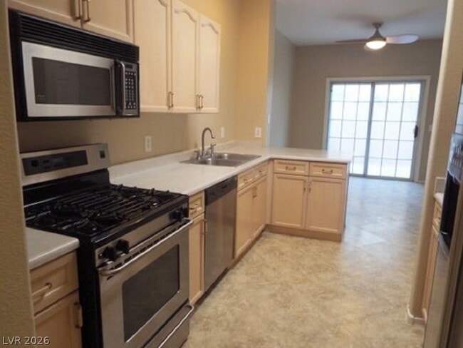 Building Photo - 9623 Gunsmith Dr