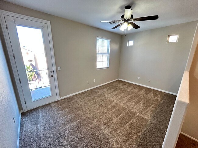 Building Photo - Beautiful 4/Bed/3Bath/2Car Two-Story Home with Loft and Office in Providence!