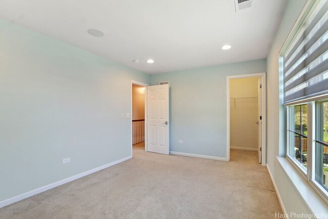 Building Photo - 188 N Cornerstone Dr