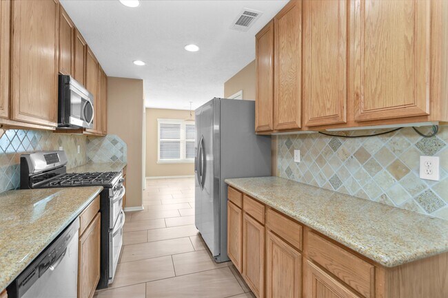 Building Photo - 10822 Oak Acres Dr