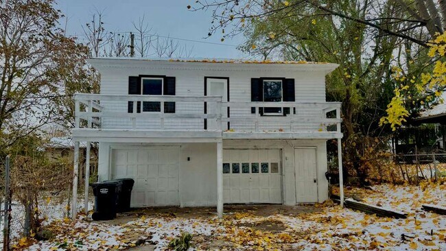 Building Photo - 2234 Fairview St