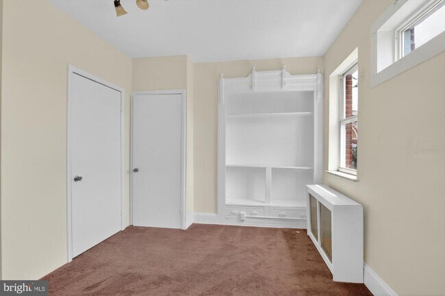 Building Photo - 1519 Emily St