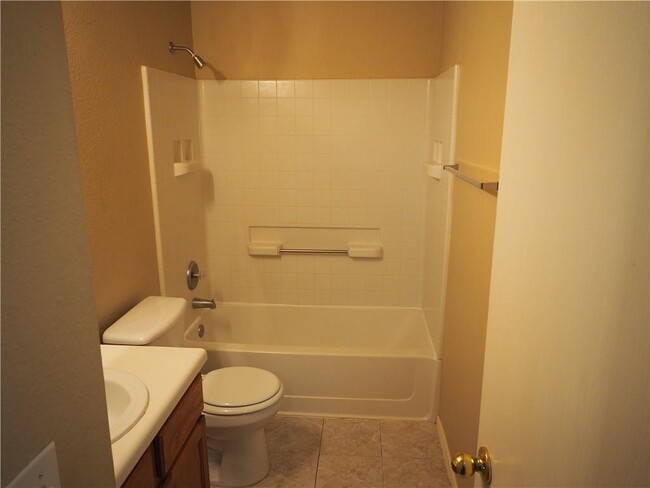 Building Photo - 506 Stewart Dr
