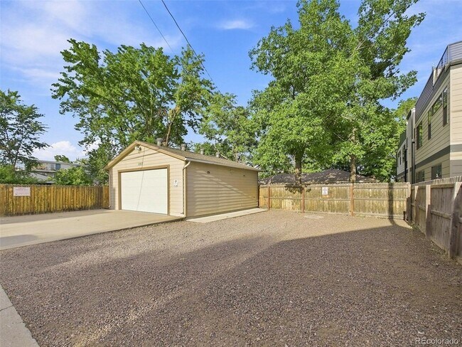 Building Photo - 1317 Zenobia St